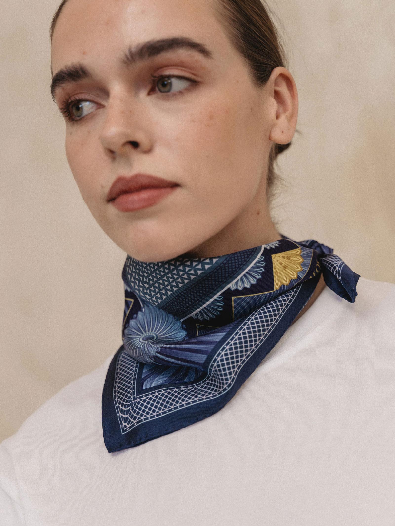 Μεταξωτό Μαντήλι NEFELI 45cm x 45cm - Image 3