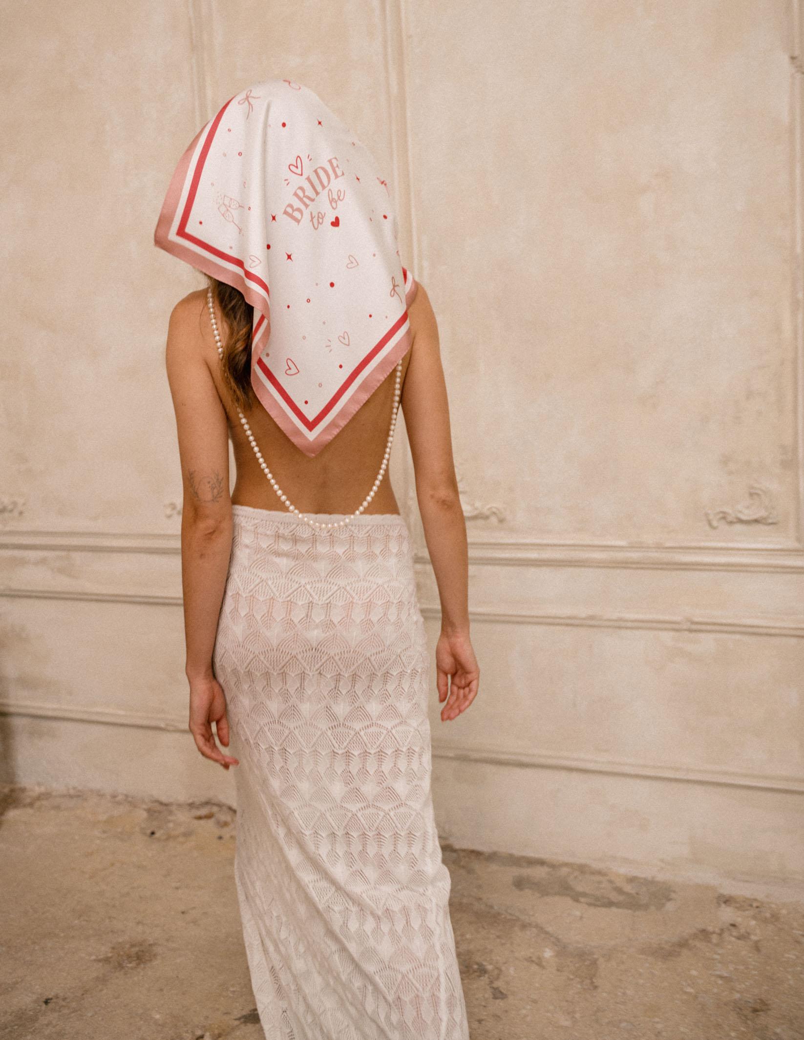 Μεταξωτό Μαντήλι BRIDE TO BE 50cm x 50cm - Image 2
